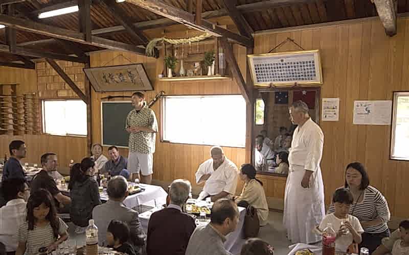 Yemekte bir araya geldik ( Gassuku)