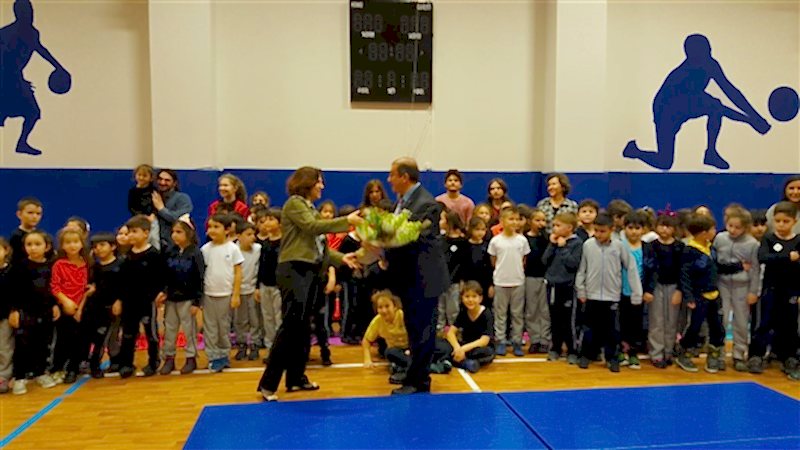 Öncü kolejinde Gösteri Yaptık 