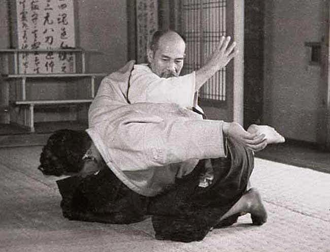 Aikidonun Kurucusu Morihei UESHIBA ve Kisshomaru UESHIBA ile yapılan bir röportaj